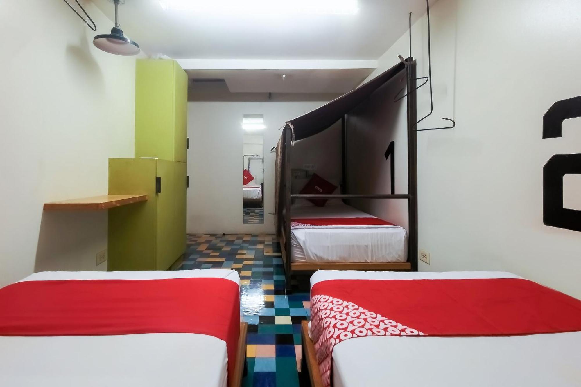 Spot On Junction Hostel Makati City Exterior foto