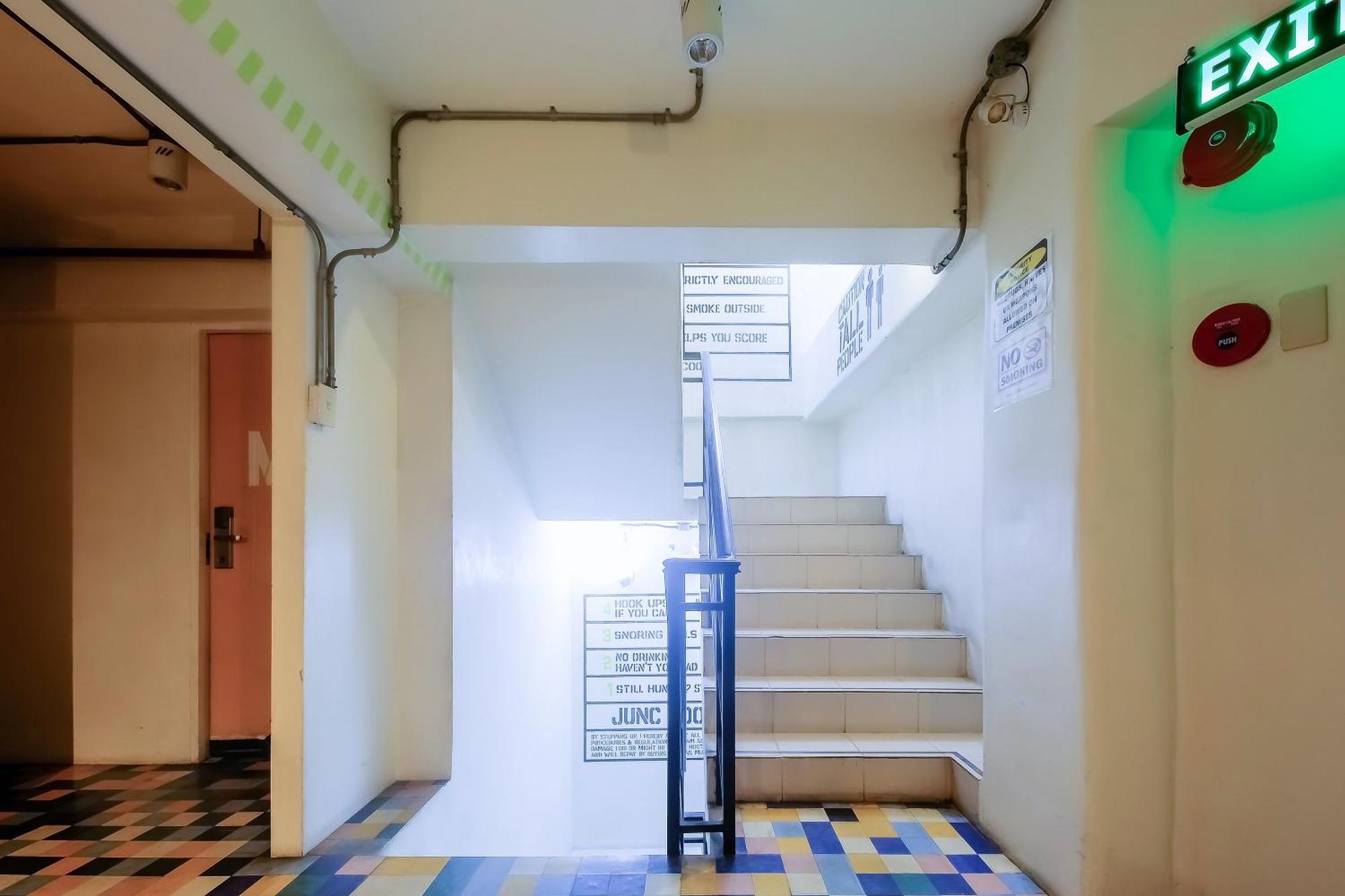 Spot On Junction Hostel Makati City Exterior foto