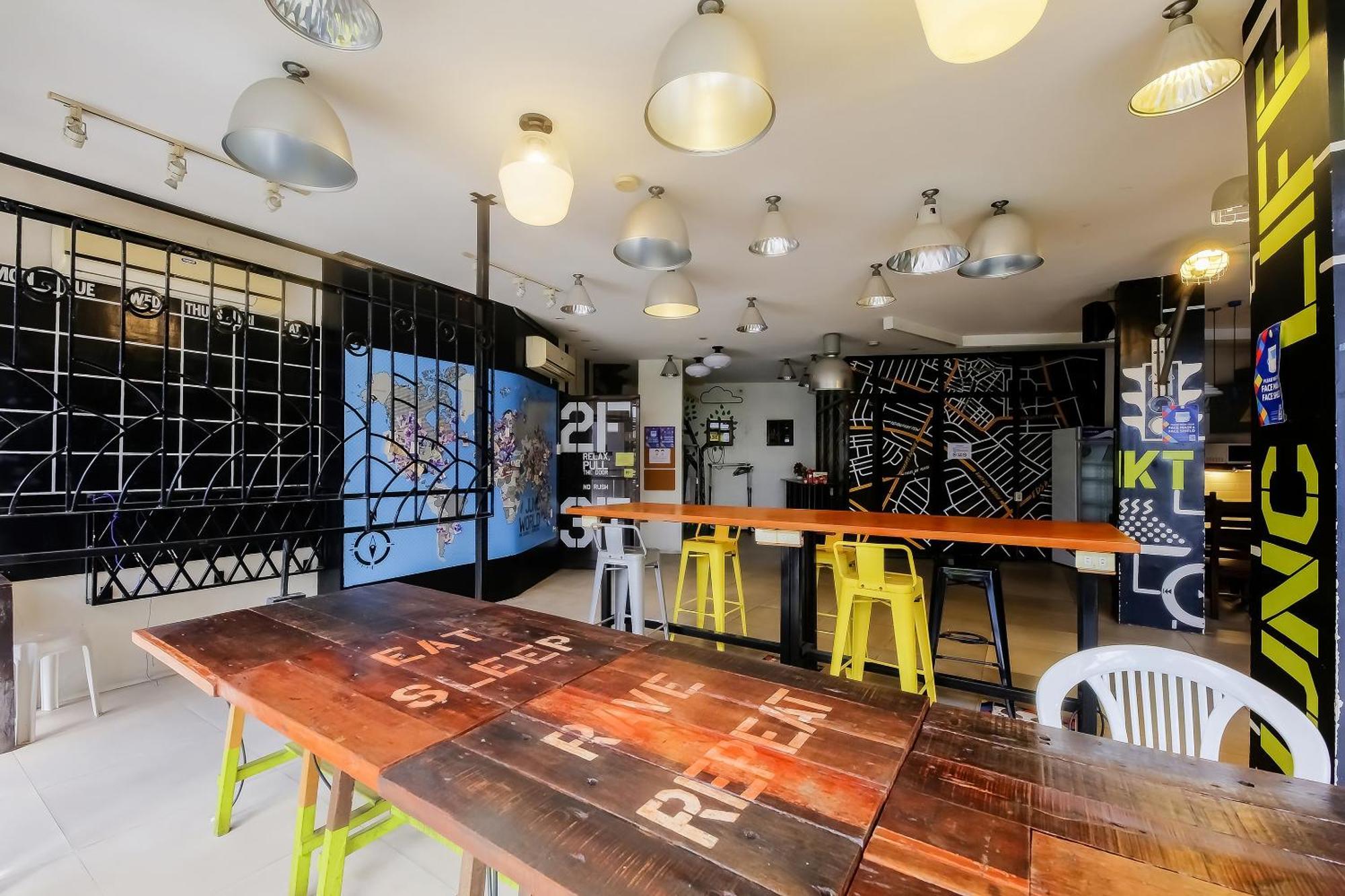 Spot On Junction Hostel Makati City Exterior foto