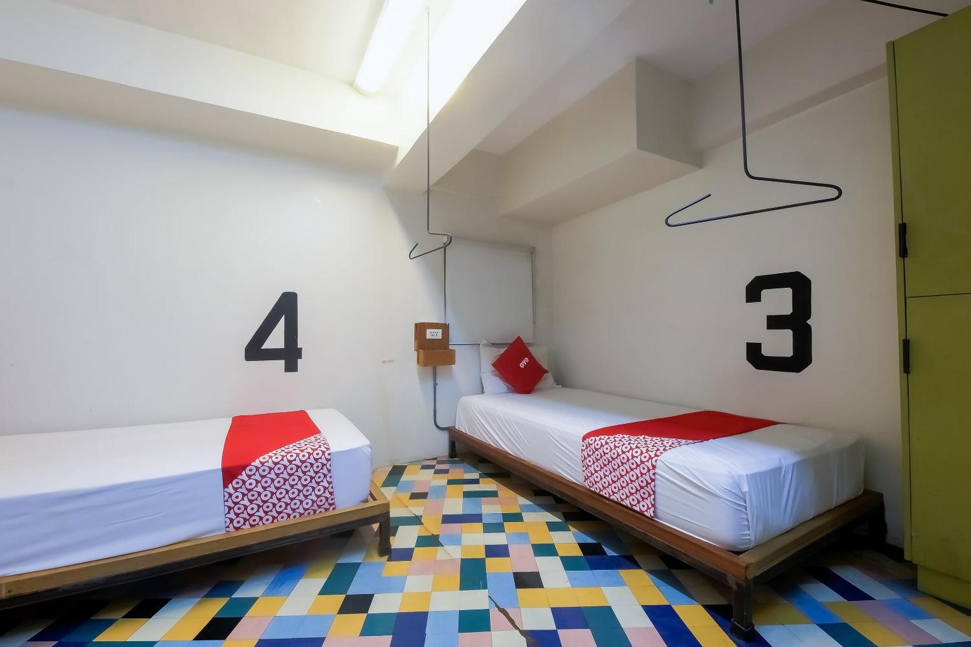 Spot On Junction Hostel Makati City Exterior foto