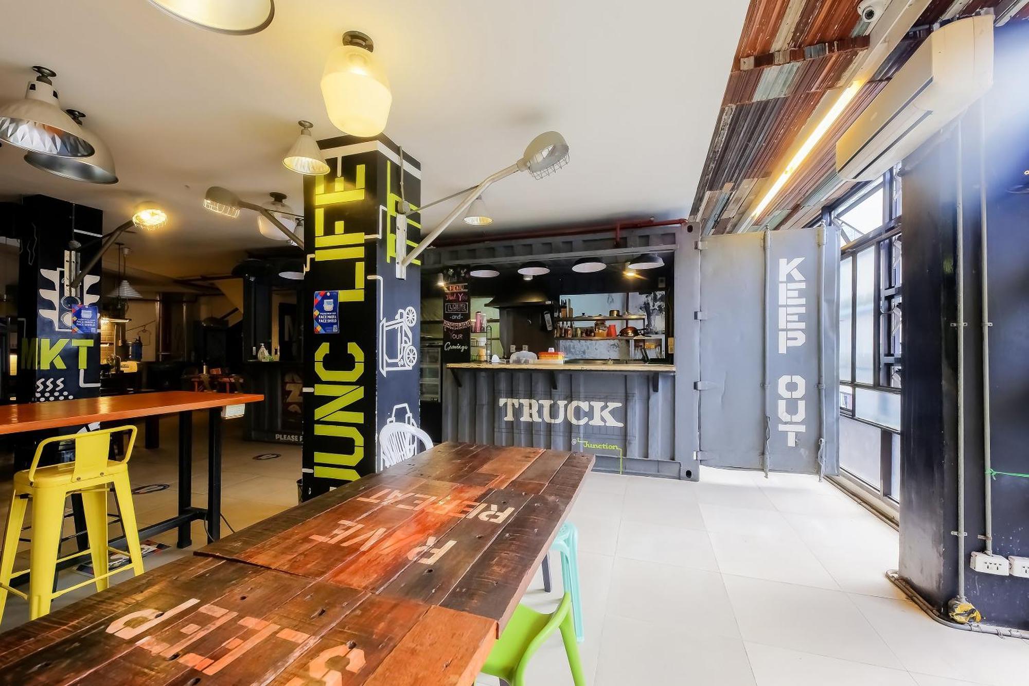 Spot On Junction Hostel Makati City Exterior foto